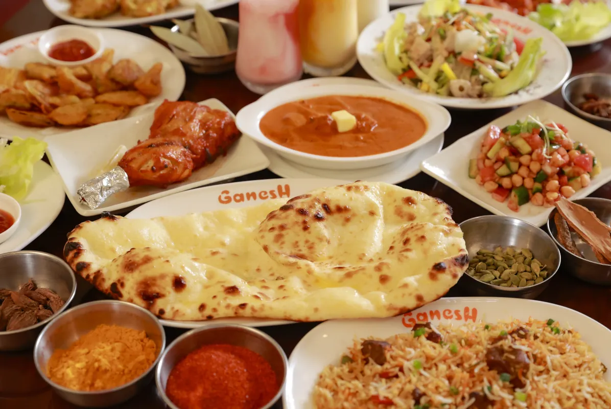 ガネーシュの宴会料理